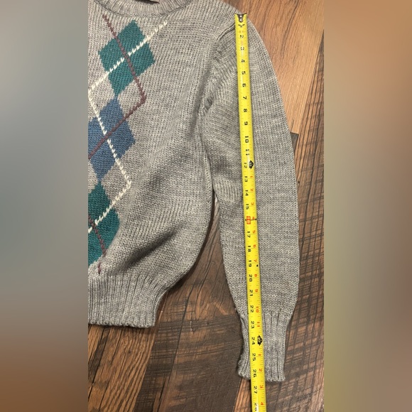 LOFT and Brownstone  Gray and Green Argyle Crewneck Sweater in size Small - Picture 9 of 10